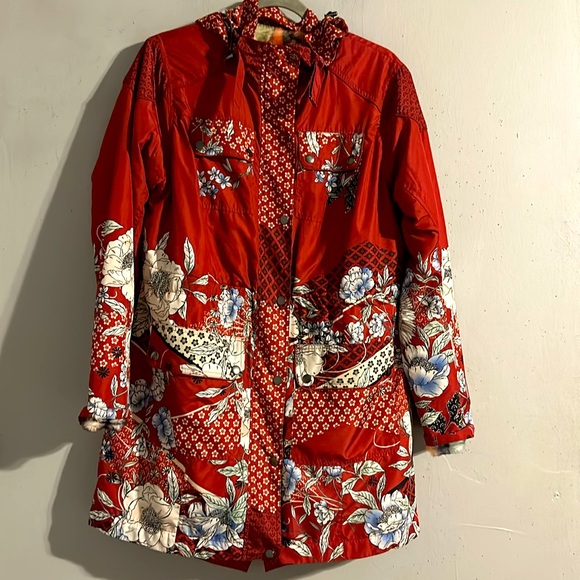 Johnny Was jacket with lots of printed designs. Detachable Hoddie NWOT - Picture 7 of 16